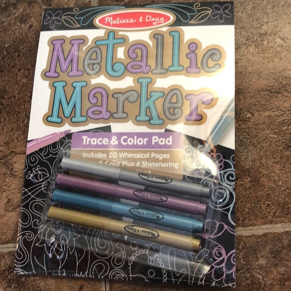 BOGO Art supplies - doodle book & metallic markers - Picture 2 of 6